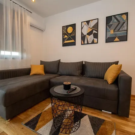 Petkovic 34 * Jagodina